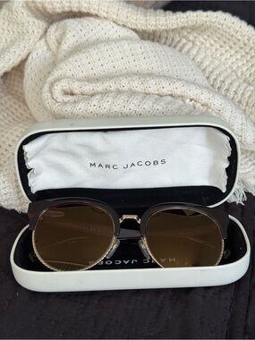 NEW Marc Jacobs Black and Gold Round Sunglasses with gold/Brown Lenses